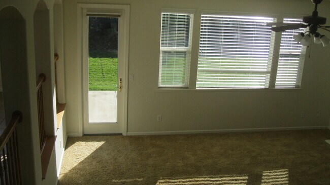 Building Photo - East Roseville, New Carpet * Paint, 2657sq...