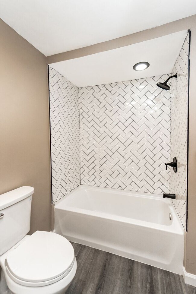 Building Photo - Updated 3BR Home – Walk to Lehigh & Downtown Bethlehem