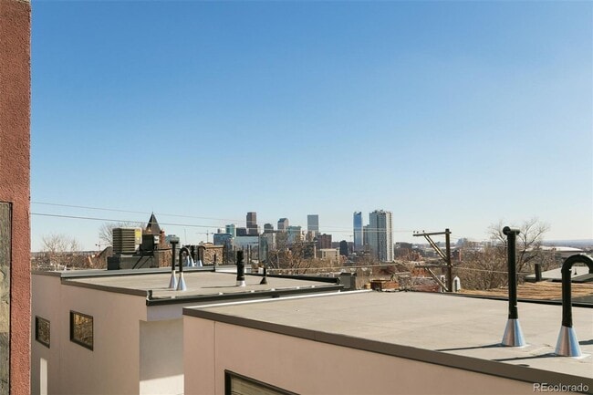 Building Photo - LOCATION LOCATION!!  In the heart of LOHI just blocks to restaurants, boutiques and local waterin...