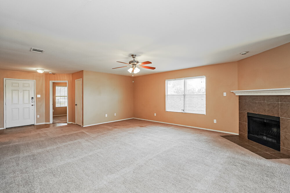 Building Photo - 10001 Chrysalis Dr