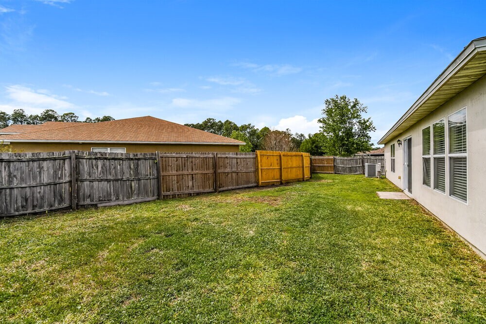 Building Photo - 2284 Brian Lakes Dr E