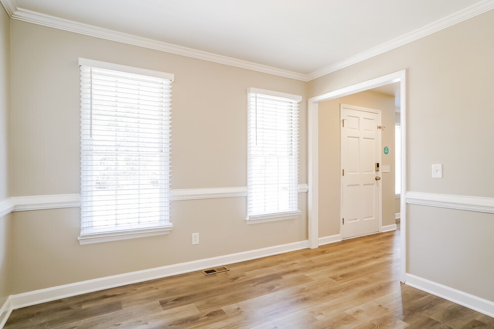 Building Photo - 983 St Catherines Dr