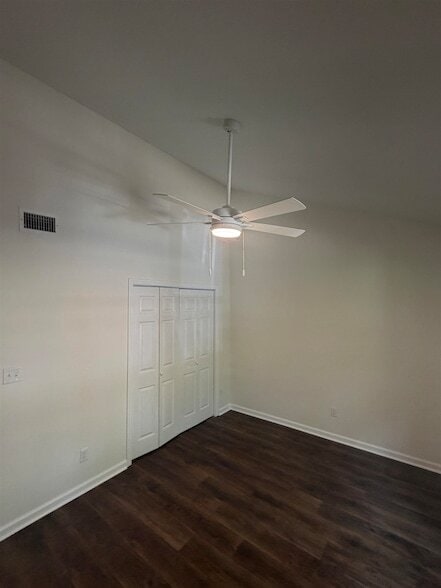 Building Photo - 2212 Paul Russell Cir