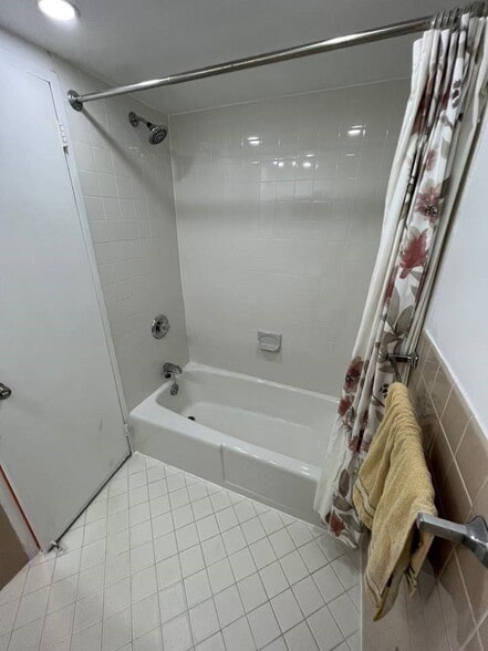Bath - 2939 Van Ness St NW