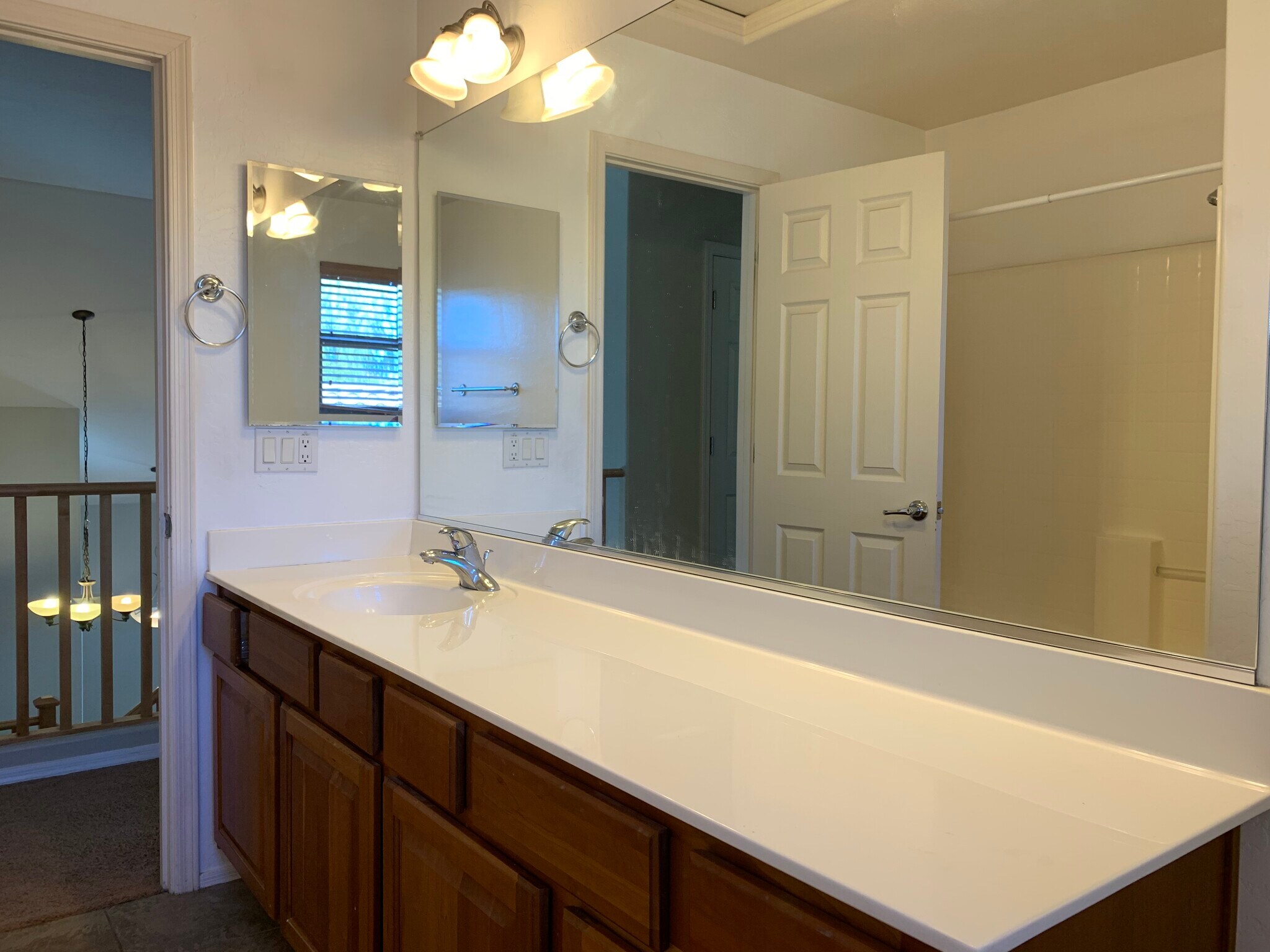 Spacious 4-bedroom, 2-bath home with soaring ceilings, gourmet kitchen, and a heated self-cleaning p - 16426 N 152nd Ln