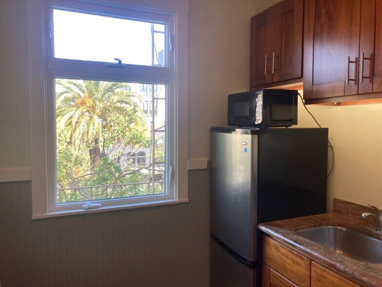 Building Photo - 2255 Market St