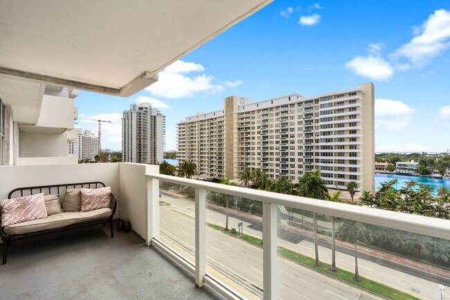 Building Photo - 5599 Collins Ave