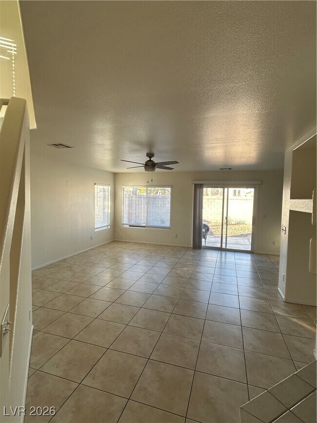 Building Photo - 956 Ribbon Grass Ave