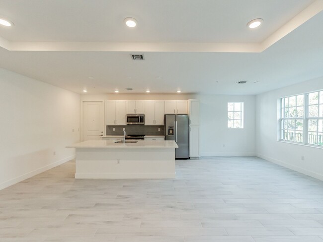 Building Photo - Brand New 2 bed/2.5 bath Condo 8 miles fro...