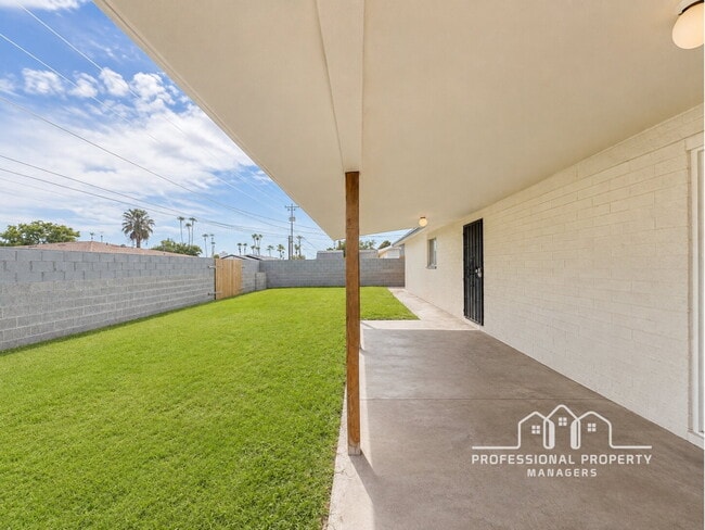 Building Photo - 3-bedroom, 2-bathroom home in La Verne Terrace