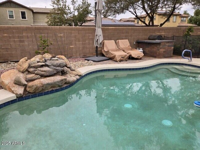 Building Photo - 16376 W Roosevelt St