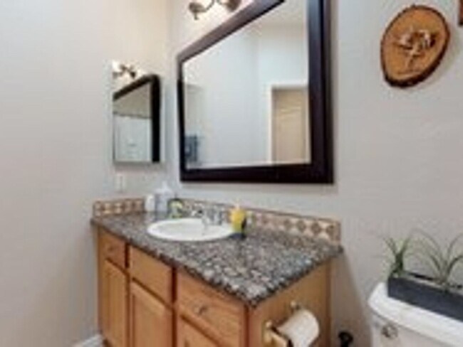 Building Photo - Beautiful Lakefront Home in Ocotillo Lakes...