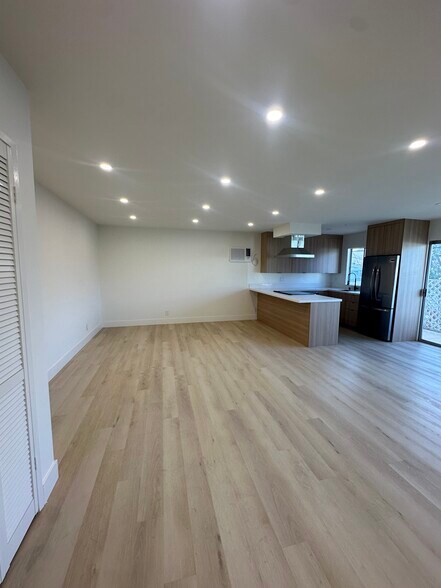 Building Photo - 8223 Blackburn Ave