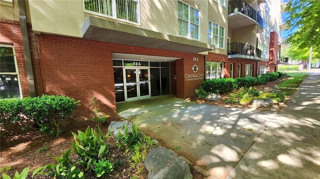 Building Photo - 384 Ralph McGill Blvd NE