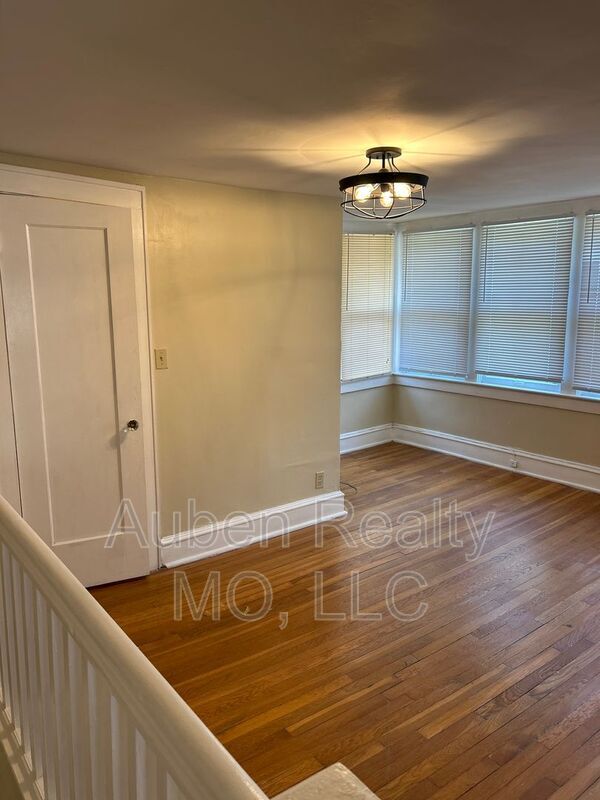Building Photo - 5514 Harrison St