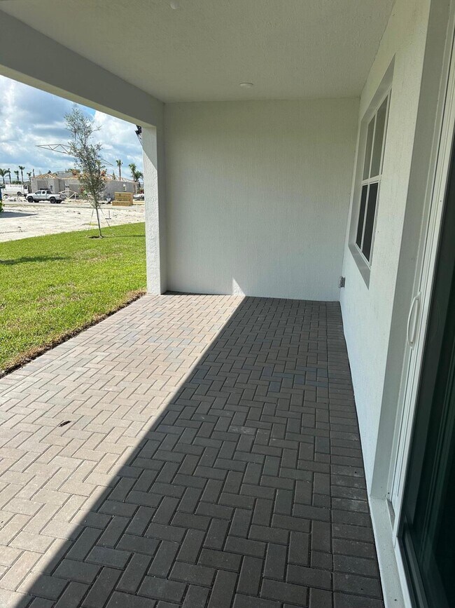 Building Photo - 12167 SW Viridian Blvd