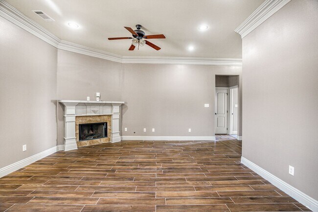 Building Photo - 110 Vienne Pl