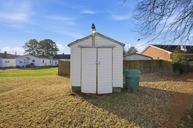 Building Photo - FULLY REMODELED 3 BED, 1.5 BATH HOME FOR RENT IN SUFFOLK!