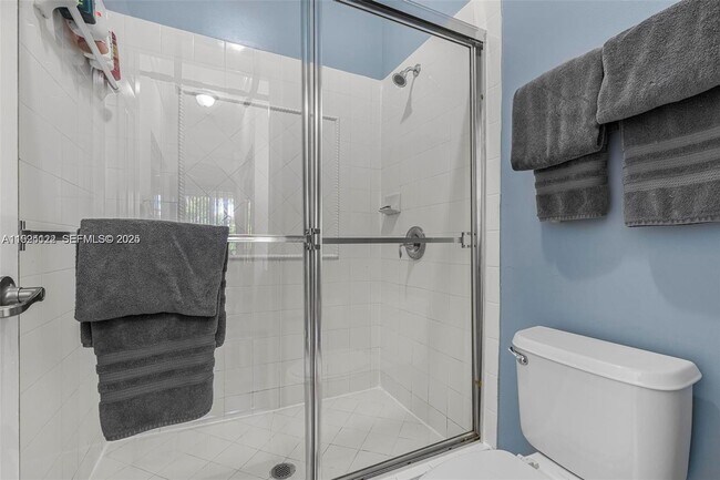 Building Photo - 2712 SW 120th Terrace