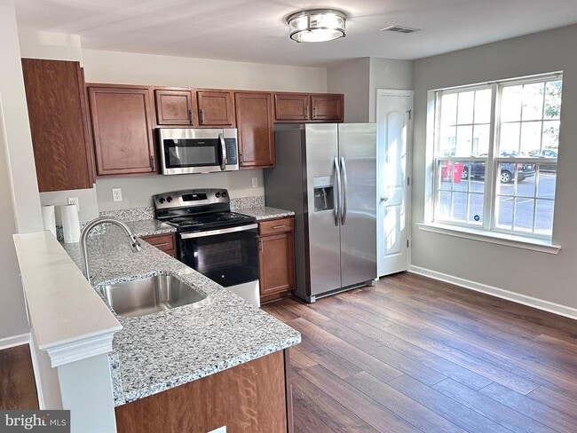 Building Photo - 220 South St