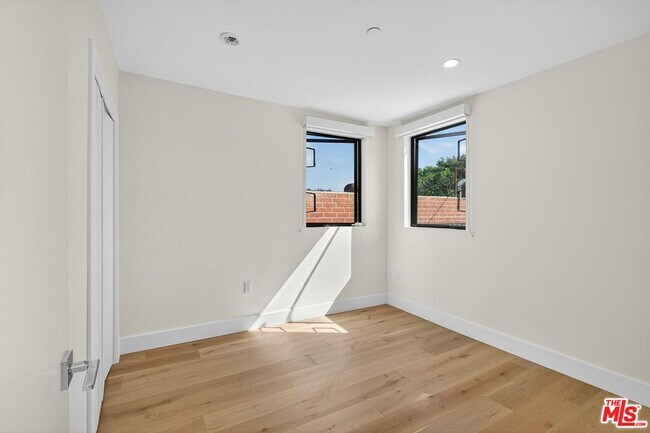 Building Photo - 2412 Eads St