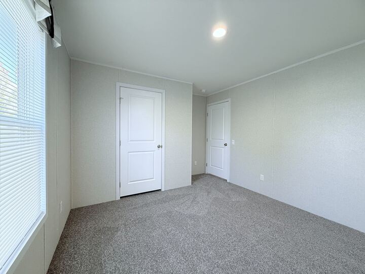 Building Photo - 29909 Flushing Dr