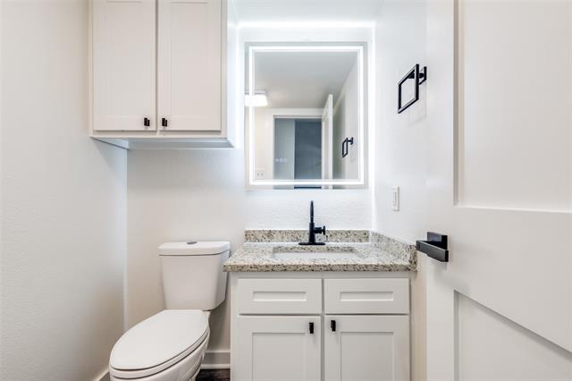 Building Photo - 2228 Colony Ct