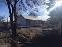 Building Photo - SINGLE FAMILY HOME ON HORSEHAVEN (APP#86)