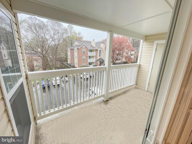 Building Photo - 1524 Lincoln Way