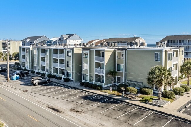 Building Photo - Snowbird Rental