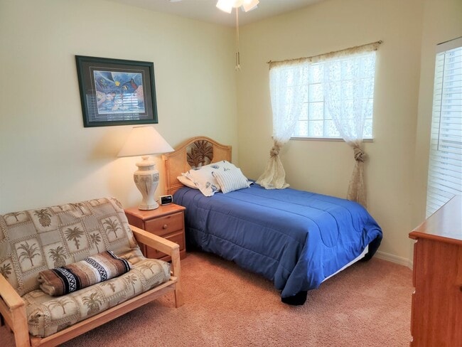 Building Photo - Annual Furnished - Attractive 2 Bedroom 2 Bathroom Plus a Den Condo with 2nd floor Reserve View!