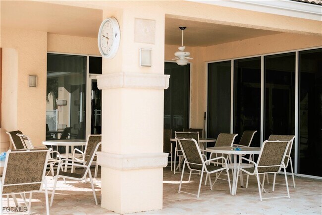 Building Photo - 6481 Aragon Way