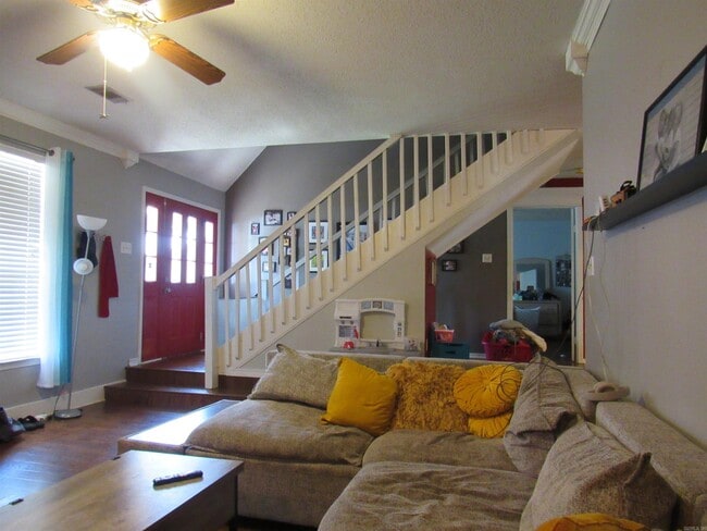Building Photo - 32 Cinderwood Cove