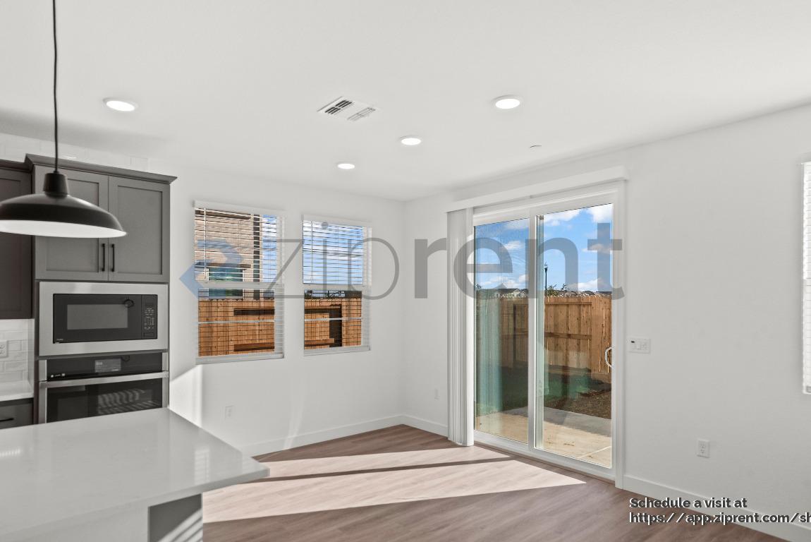 Building Photo - 412 Gold Coast Rd