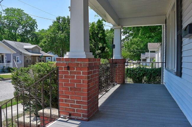 Building Photo - FOR RENT  - NORFOLK / ODU AREA