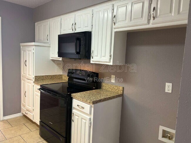 Building Photo - 4806 Stage Line Dr