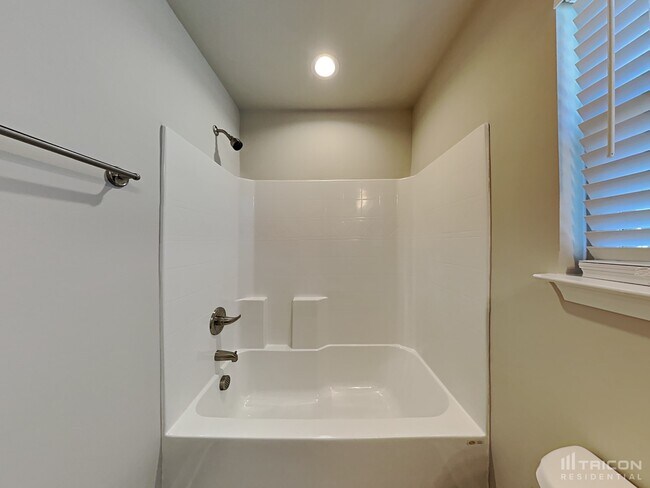 Building Photo - 109 Patagonia Rd