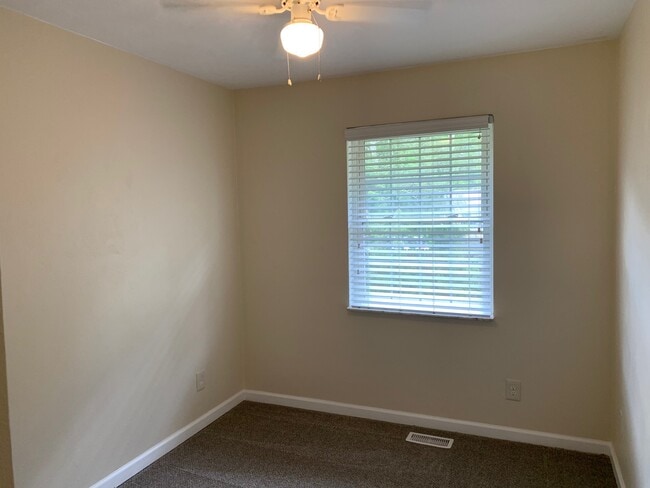 Building Photo - 5053 St Patrick Cir