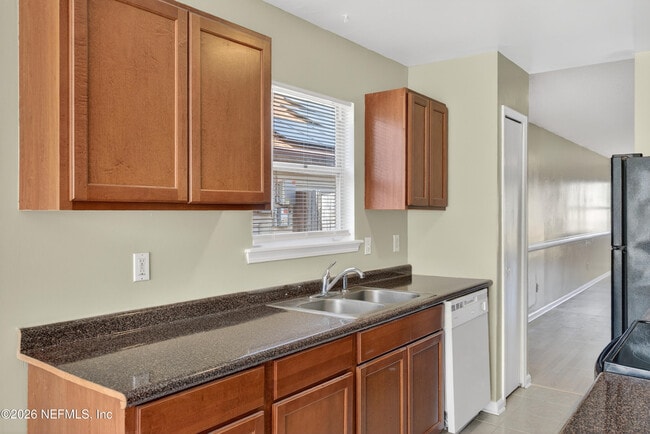 Building Photo - 8745 Buzz Ct