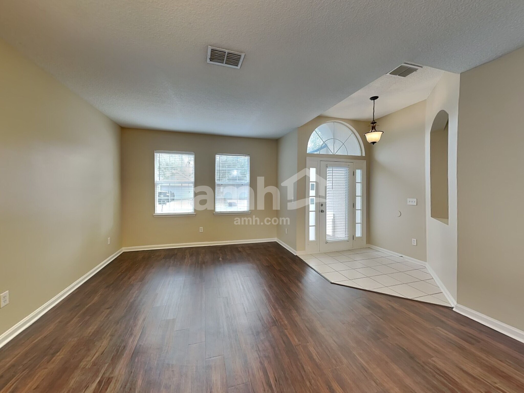 Building Photo - 658 Southland Ln