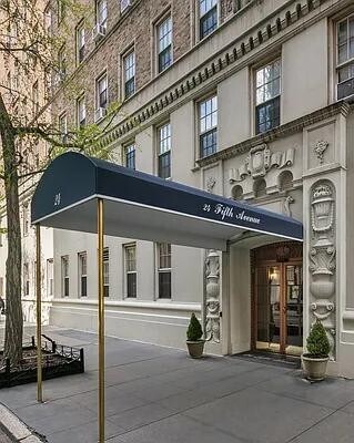 Building Photo - 24 Fifth Avenue