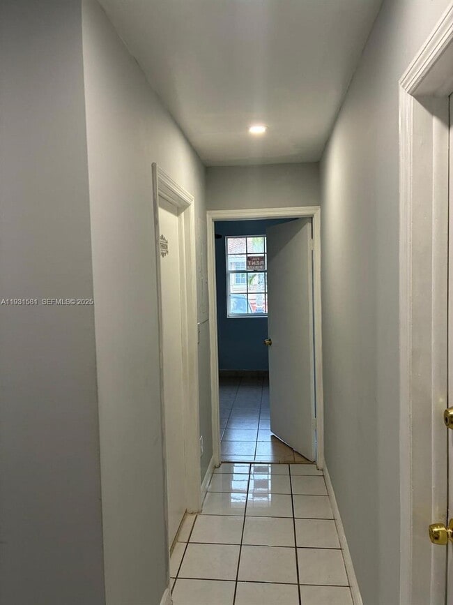 Building Photo - 16055 SW 112th Terrace