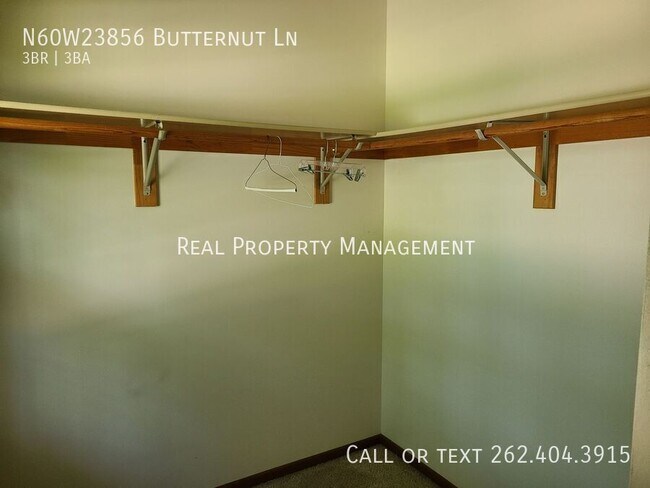 Building Photo - N60W23856 Butternut Ln