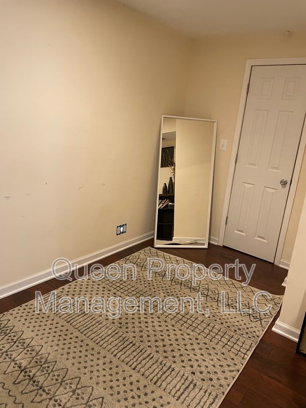 Building Photo - 4112 Silver Park Terrace