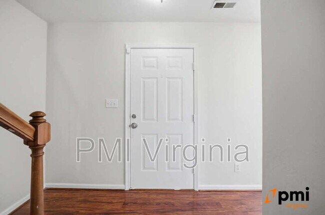 Building Photo - 831 Marshall Ave