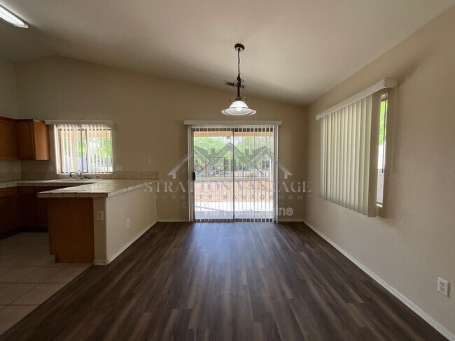 Building Photo - 5313 W Pecan Rd