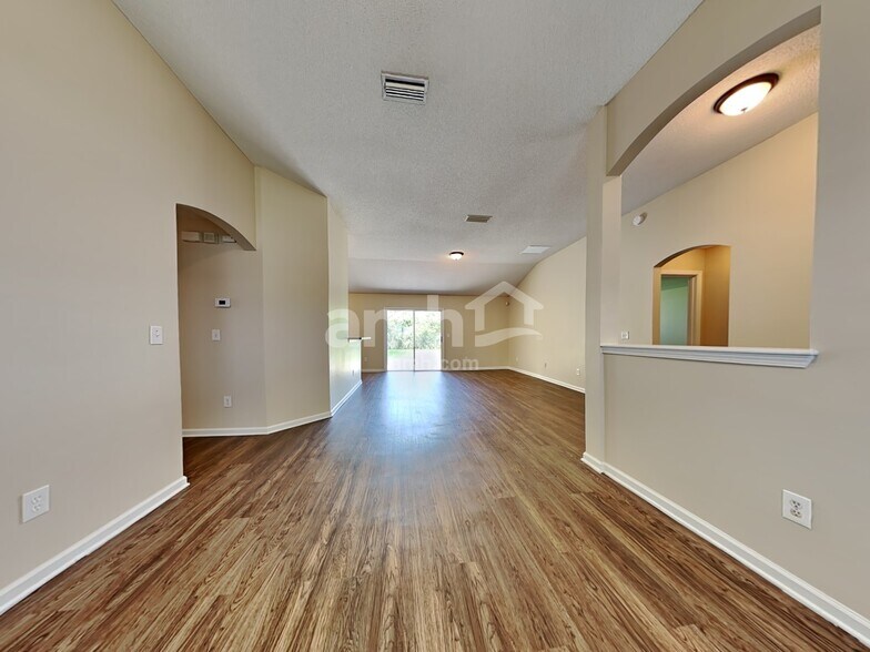 Building Photo - 11418 Deep Springs Dr S