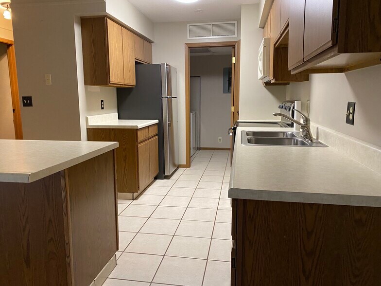 Stainless Appliances - 158 Hartford Ct