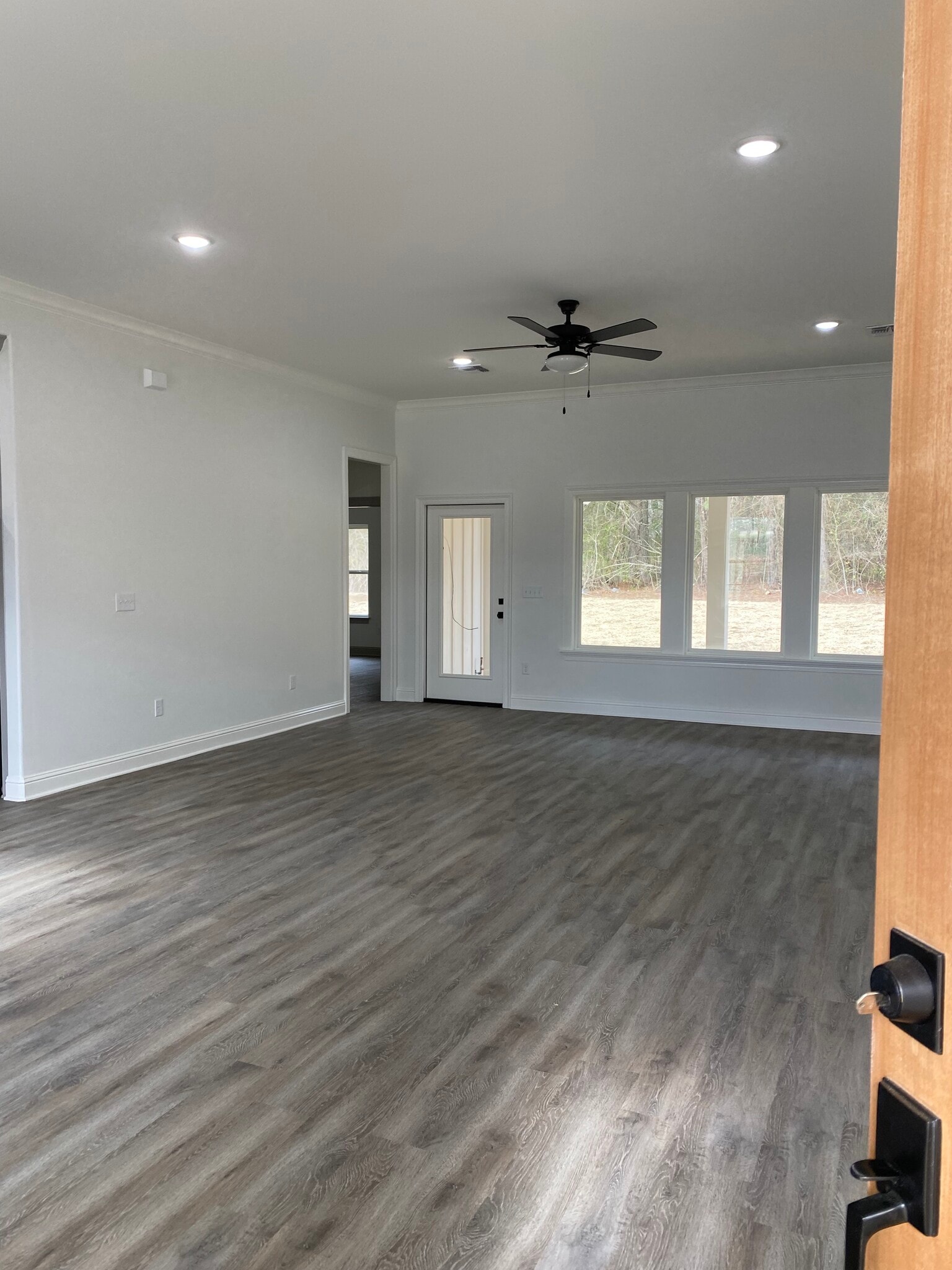 Building Photo - 222 Oak Alley Dr