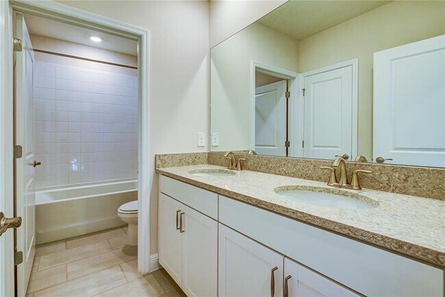 Building Photo - 17719 Gulf Rnch Pl